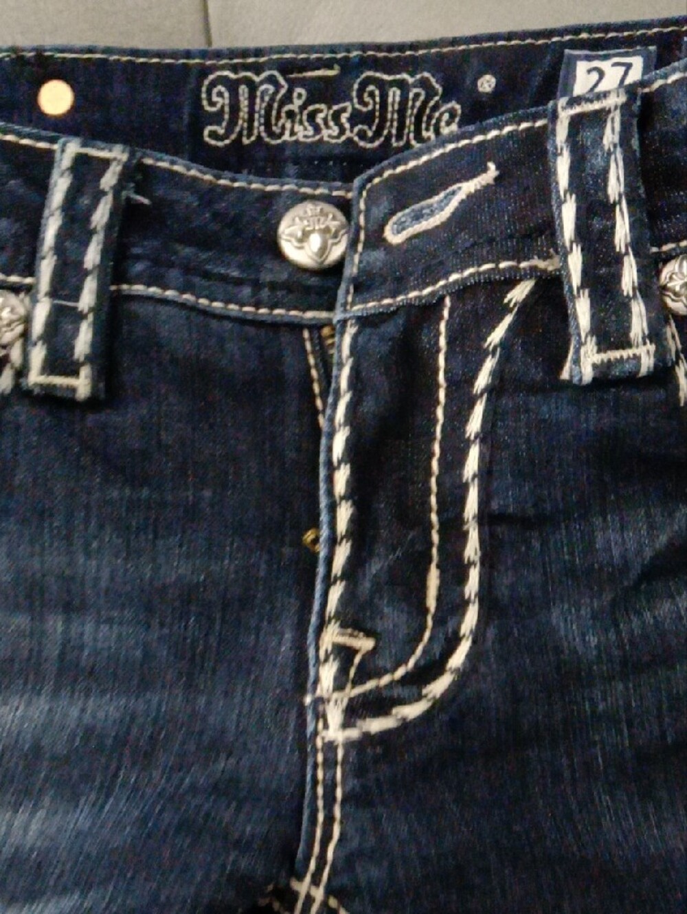 MISS ME Dark Blue Capri Jeans with Contrast Stitching - NWOT - Picture 4 of 4
